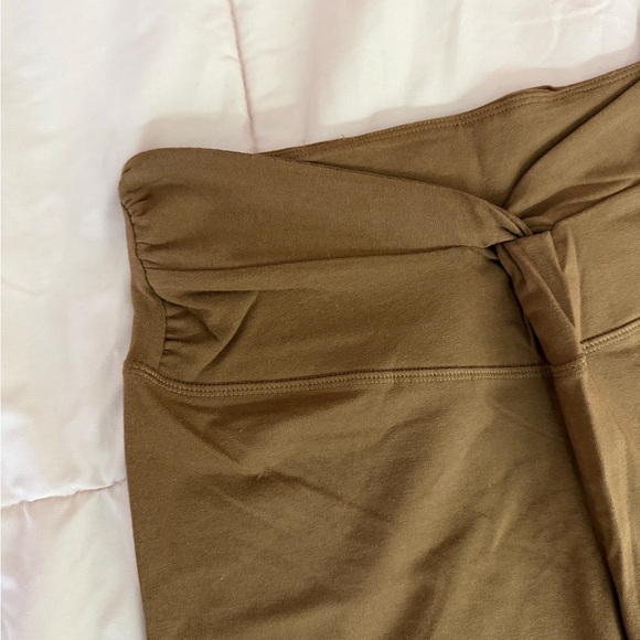 PINK brown Women's Shorts Front Twist - Picture 3 of 11